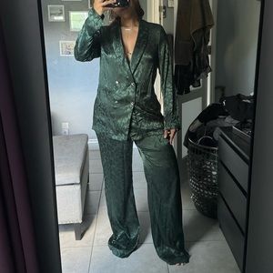 PrettyLittleThing green jacquard suit